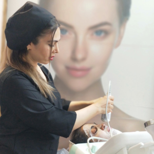 مرکز فشیال سمانه حافظی